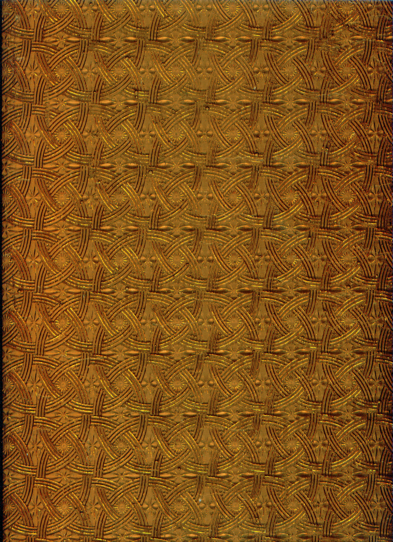 K18LCEL(Medium Light Amber/Celtic Texture)